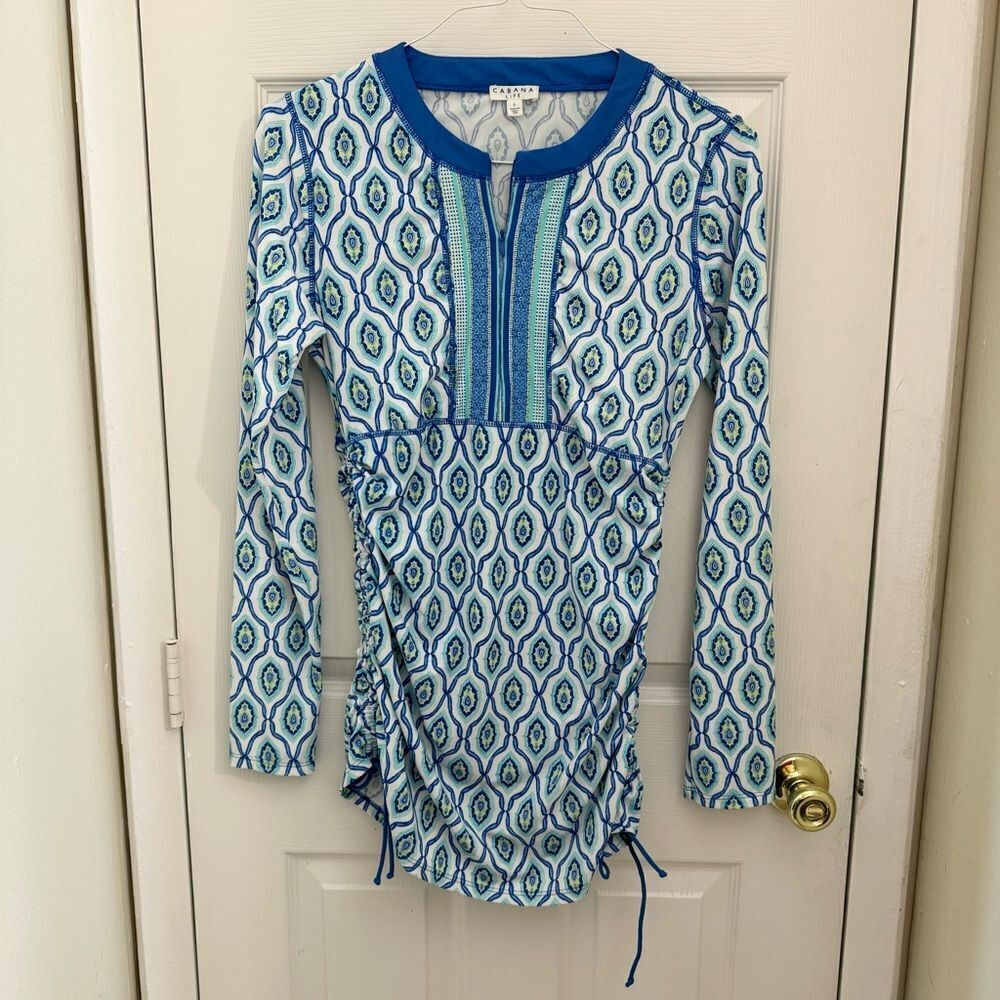 Cabana Life Women’s Swim Top Size Large Blue Green Ruched Patterned Long Sleeve